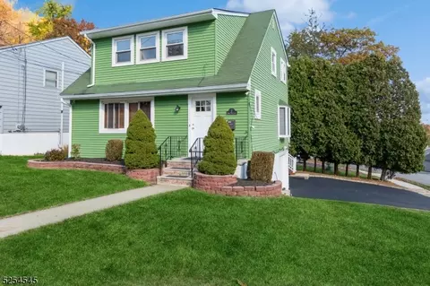 2 Green Tree Ln, Dover, NJ 07801 photo 2