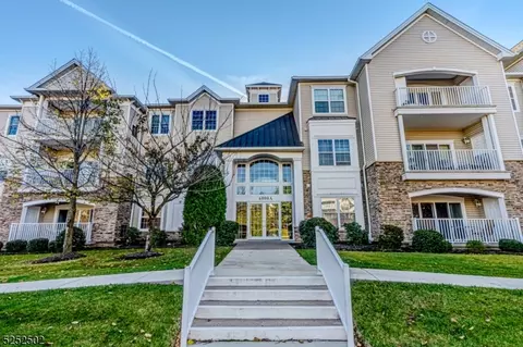 6201 Westover Way #6201, Somerset, NJ 08873