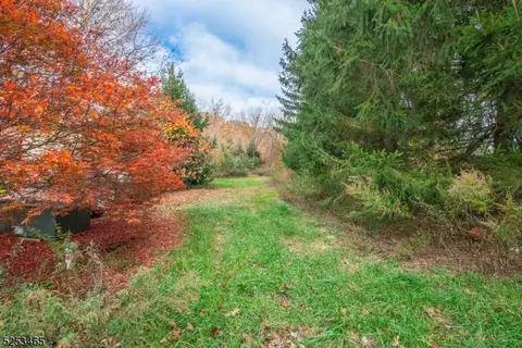 91 Clinton Ave, Mount Olive Twp, NJ 07828