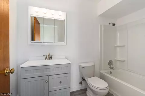 894 Ringwood Ave, Wanaque Boro, NJ 07420 photo 15