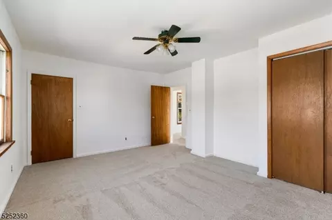 894 Ringwood Ave, Wanaque Boro, NJ 07420 photo 14
