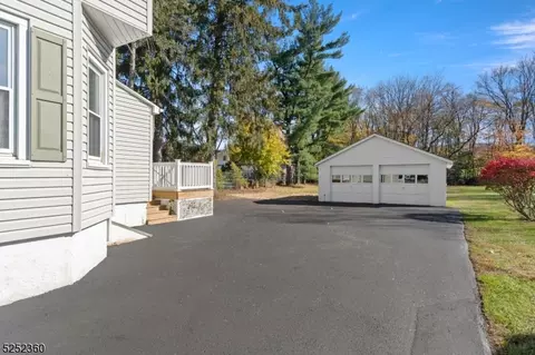 894 Ringwood Ave, Wanaque Boro, NJ 07420 photo 4