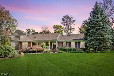 91 Emerson Ln, Berkeley Heights, NJ 07922