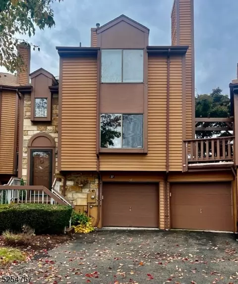 37 Hickory Hill Ct, Rockaway, NJ 07866