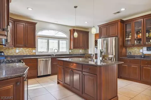 14 Whitbay Dr, West Orange, NJ 07052