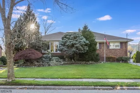 23 Vincent Dr, Clifton, NJ 07013
