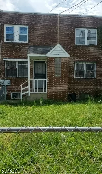 253 Grand Ave, Camden, NJ 08105