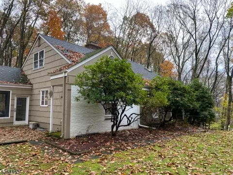 1 High Ridge Rd, Randolph, NJ 07869