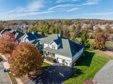 9 Pony Ln, Flemington, NJ 08822