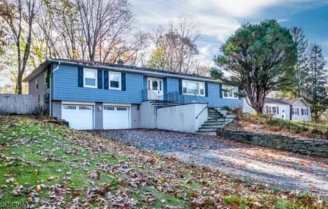 25 Tyler St, Sparta, NJ 07871