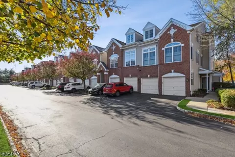 721 Firethorn Dr, Union, NJ 07083