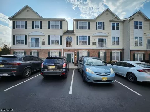 428 Lenape Ln, Phillipsburg, NJ 08865