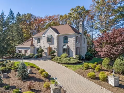 9 Club Way, Cedar Grove, NJ 07009