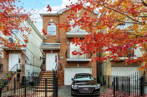 192 S 8th St, Newark, NJ 07103
