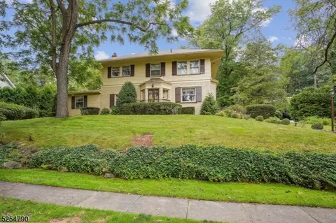 245 Wyoming Ave, Maplewood, NJ 07040