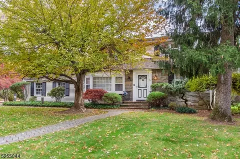 30 Crescent Dr, Morristown, NJ 07960