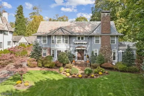 33 Mountain Ave, Maplewood, NJ 07040