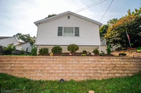 112 W Munson Ave, Dover, NJ 07801