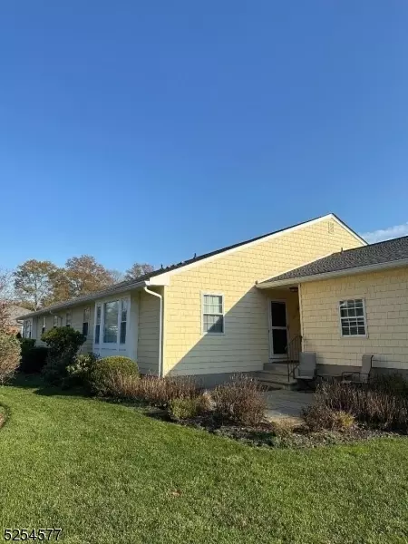 96 Brandywyne Dr, Florham Park, NJ 07932