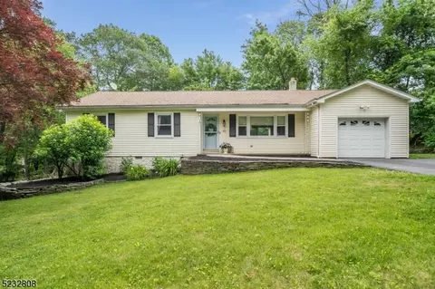 45 Alcrest Ave, Mount Olive, NJ 07828