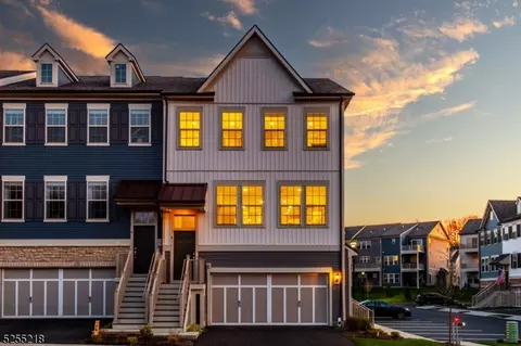 8 Lilac #3, Warren, NJ 07059