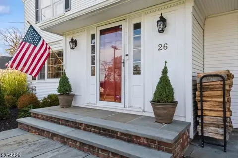 26 Colonial Dr, Morristown, NJ 07960