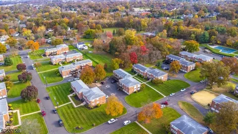 12 Dartmouth Ave #3A, Bridgewater, NJ 08807