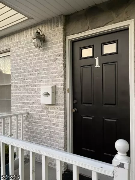 64 Watsessing Ave #1, Belleville, NJ 07109