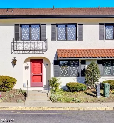7 Dorado Dr # B, Morristown, NJ 07960