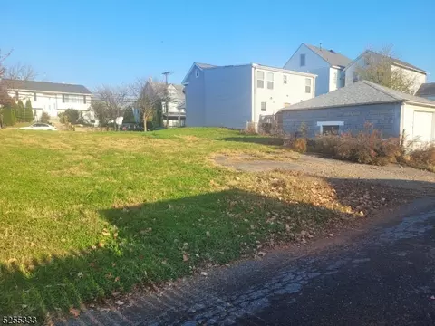 312 Lincoln St, Phillipsburg Town, NJ 08865
