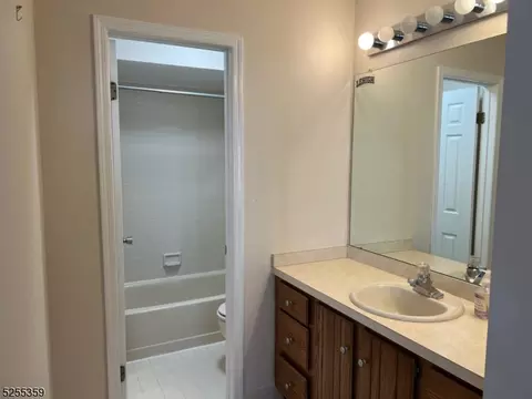 2 Exeter Rd, Bedminster, NJ 07921 photo 15