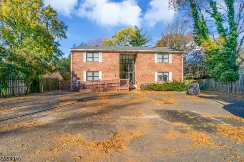 139 Maple Ave #206, Rahway, NJ 07065