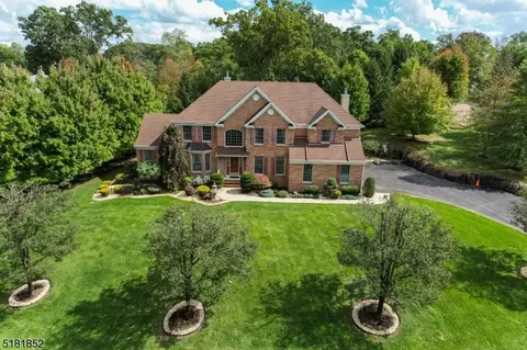 13 Spruce Hollow Rd, Dunellen, NJ 08812
