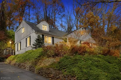 1542 Deer Path, Mountainside, NJ 07092