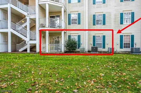 133 Sapphire Ln, Franklin Park, NJ 08823