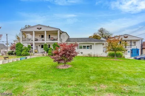 17 Madison Ave, Middlesex, NJ 08846