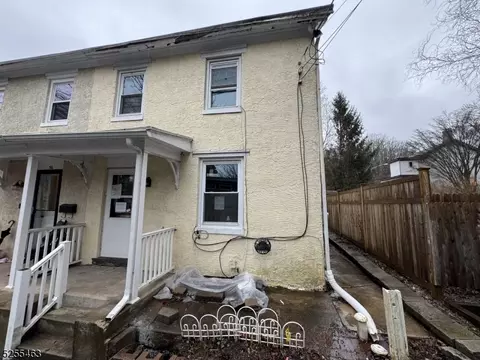 58 Grants Aly, Lambertville, NJ 08530
