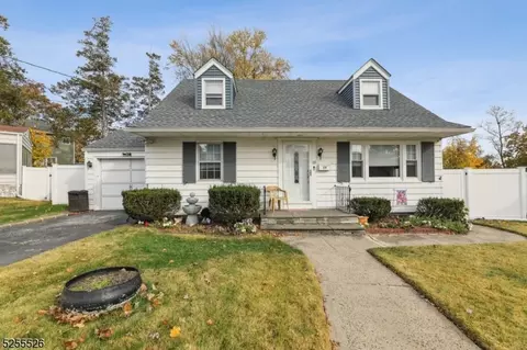 19 Plymouth Ct, Bloomfield, NJ 07003