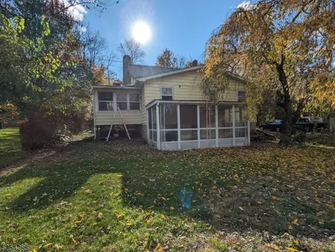 11 Railroad Ave, Readington Twp, NJ 08889