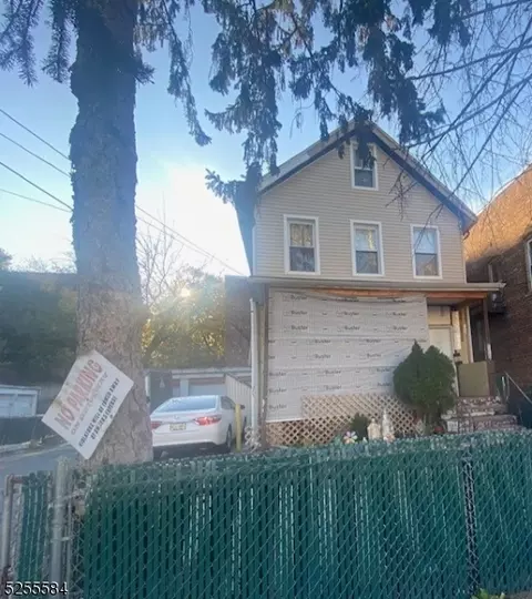 281 Hope Ave, Passaic, NJ 07055