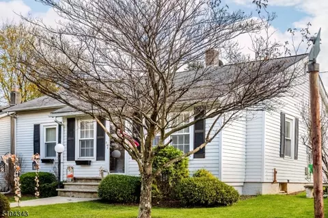 40 Sterling St, Franklin, NJ 07416