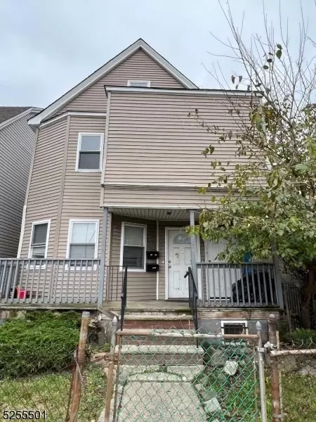 208 S Grove St, East Orange, NJ 07018