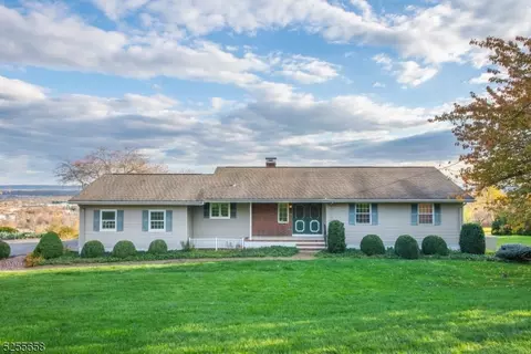 26 Britton Dr, Flemington, NJ 08822