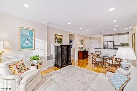 268 Victoria Dr #268, Bridgewater, NJ 08807