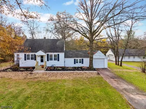 24 Central Ave, Readington Twp, NJ 08889
