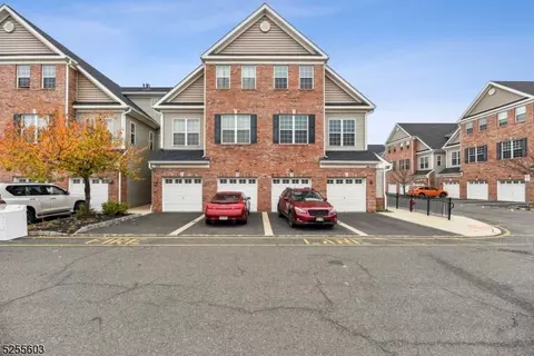 24 Station Sq, Union, NJ 07083