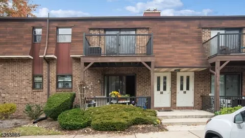 616 Yorkshire Dr, Flemington, NJ 08822