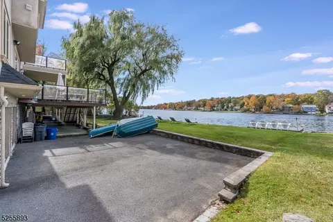 83 Lake Dr E, Wayne, NJ 07470 photo 36