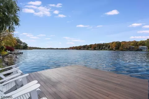 83 Lake Dr E, Wayne, NJ 07470 photo 38