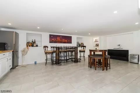 83 Lake Dr E, Wayne, NJ 07470 photo 35